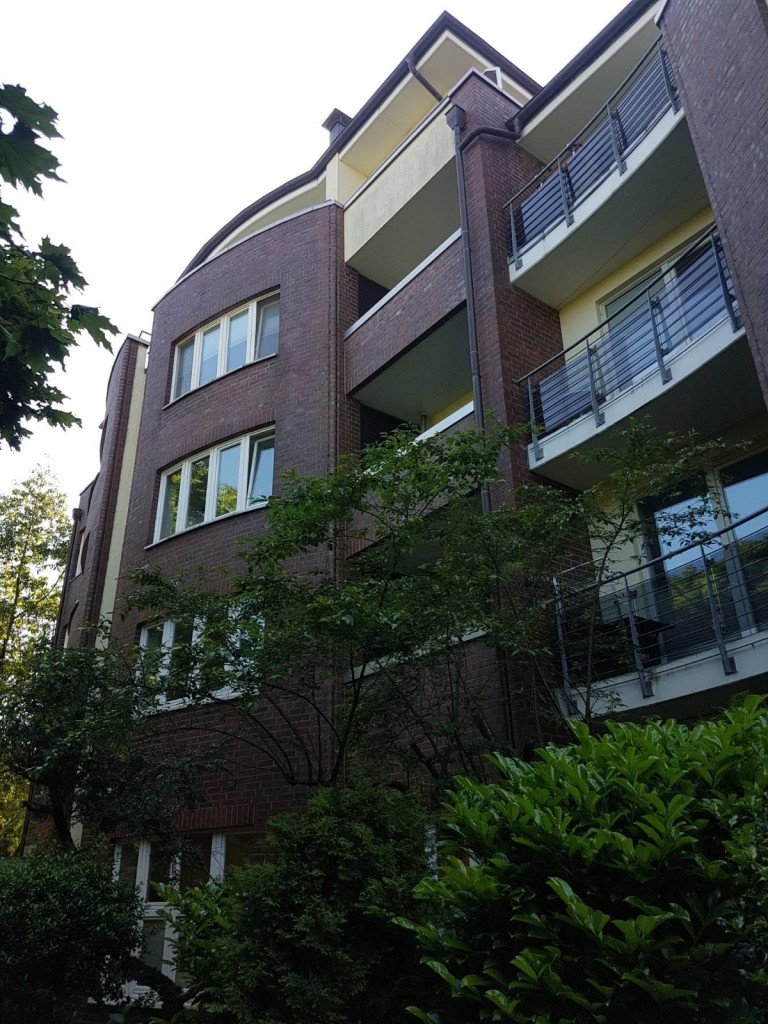 Blick auf das Objekt Hamburg Wohnung Helle 2-Zimmer-Wohnung mit Wintergarten und TG-Stellplatz in zentraler Lage von Barmbek-S�d